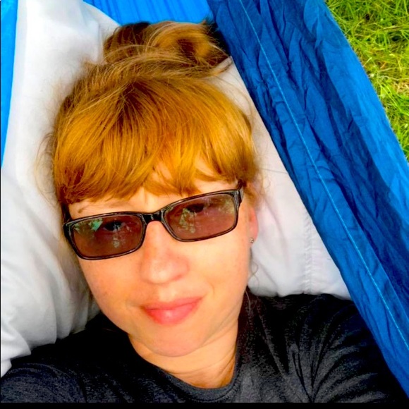 Meet your Posher, Corina - Picture 1 of 1